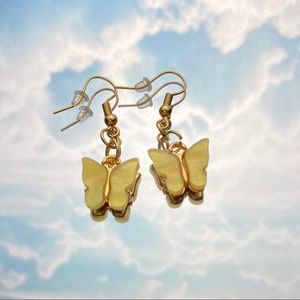 ❤️2/$10 yellow marble butterfly earrings!